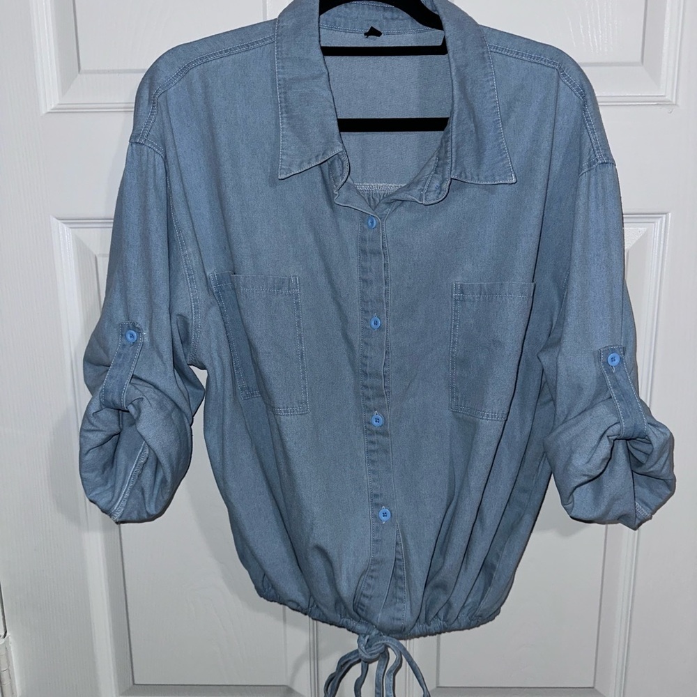 Light Blue Button-Up Shirt, Women’s Size XL